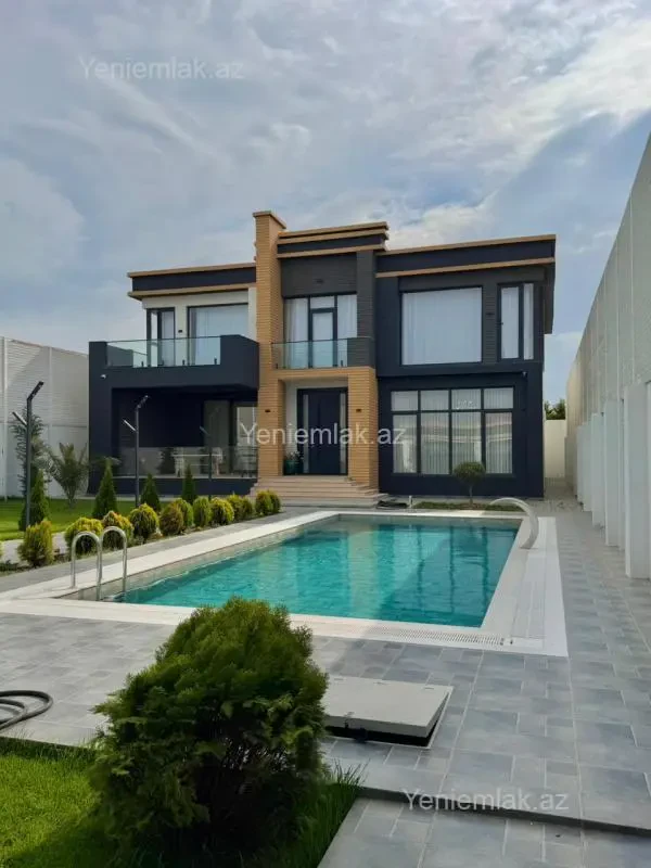 Satılır 5 otaqlı həyət evi 400 m²
