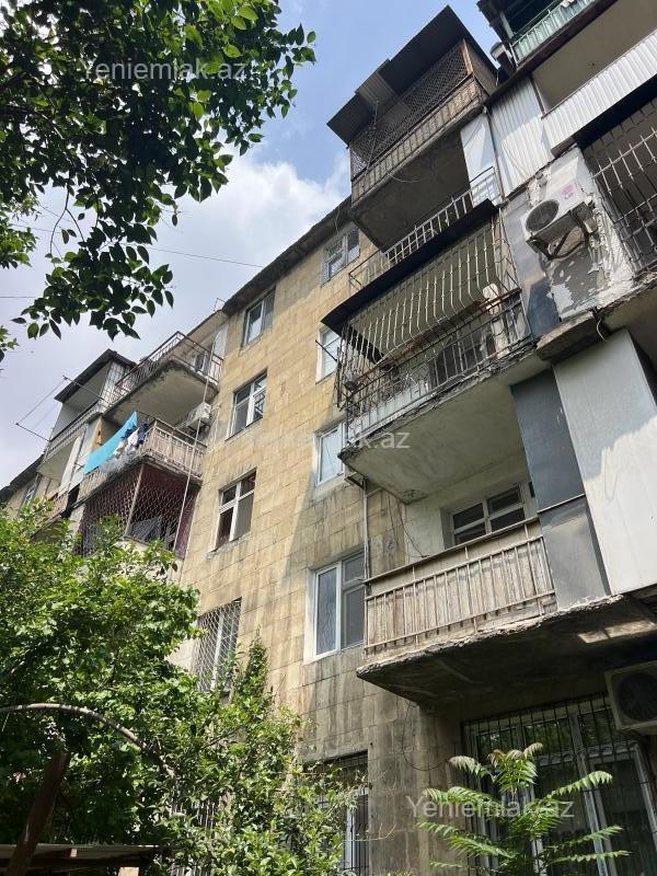 Satılır 2 otaqlı köhnə tikili 52 m²