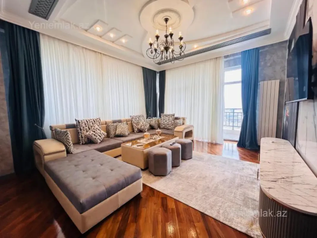 Satılır 3 otaqlı yeni tikili 120 m²
