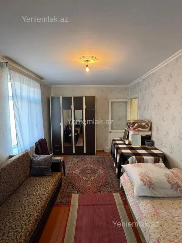 Satılır 1 otaqlı köhnə tikili 40 m²
