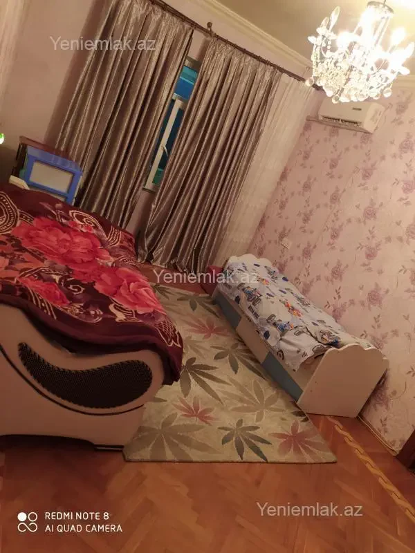 Satılır 5 otaqlı köhnə tikili 120 m²