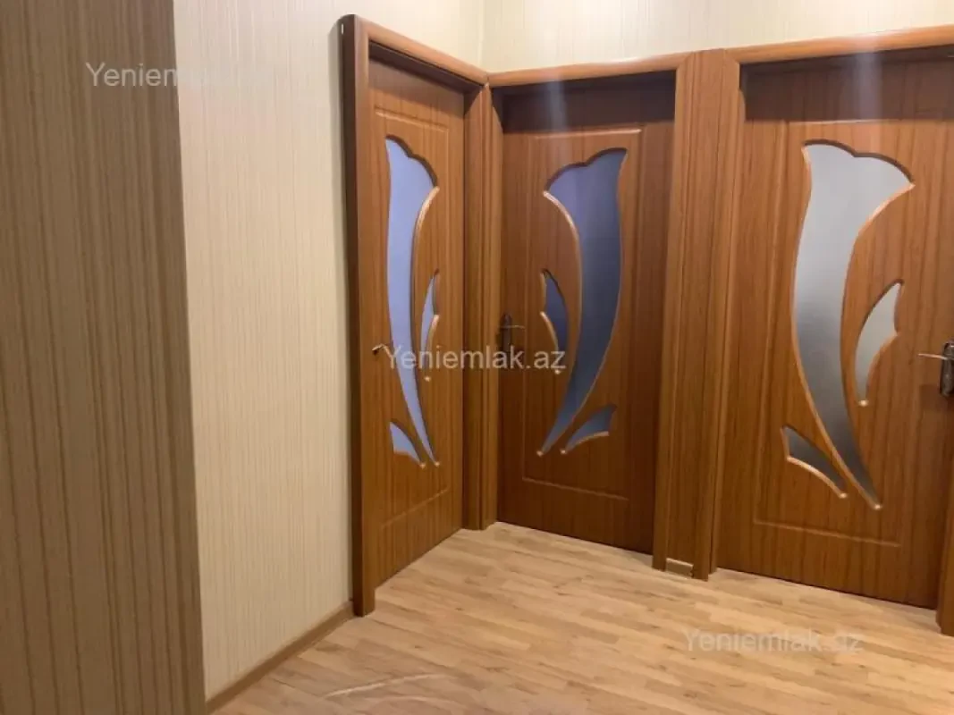 Satılır 5 otaqlı köhnə tikili 120 m²