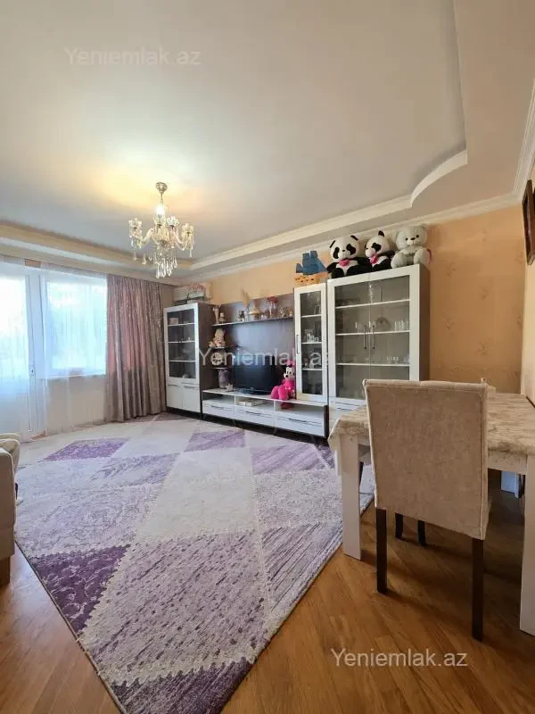Satılır 3 otaqlı köhnə tikili 90 m²