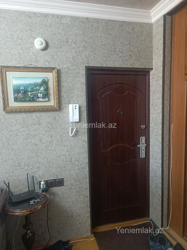 Satılır 5 otaqlı köhnə tikili 145 m²