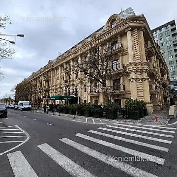 Satılır 3 otaqlı köhnə tikili 65 m² — Bakı, Səbail 3 otaq 65.00 m²