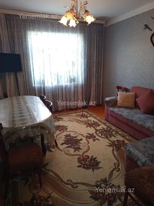 Satılır 2 otaqlı köhnə tikili 55 m²