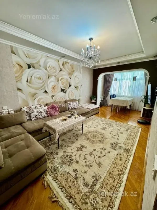 Satılır 3 otaqlı köhnə tikili 90 m²