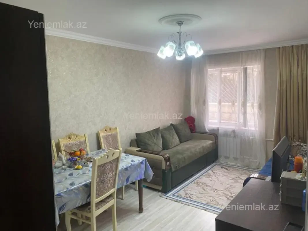 Satılır 2 otaqlı köhnə tikili 45 m²
