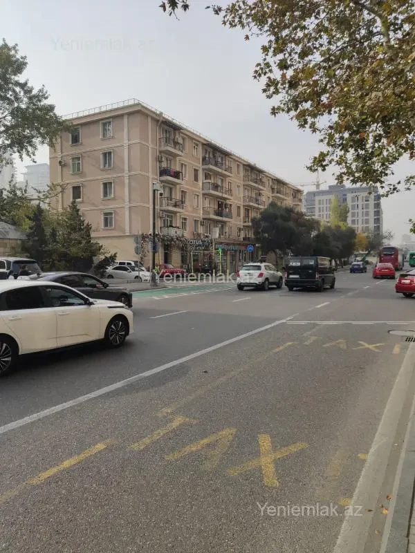Satılır 3 otaqlı köhnə tikili 45 m²