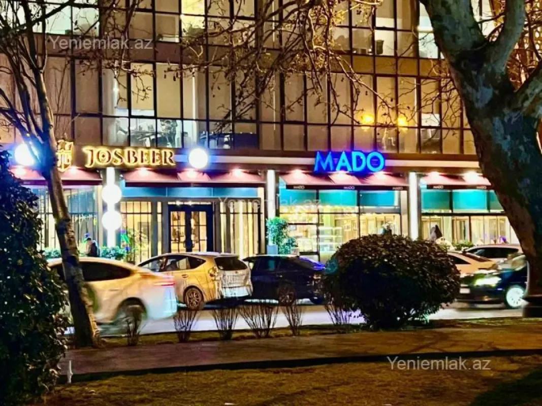 Satılır 4 otaqlı yeni tikili 200 m²