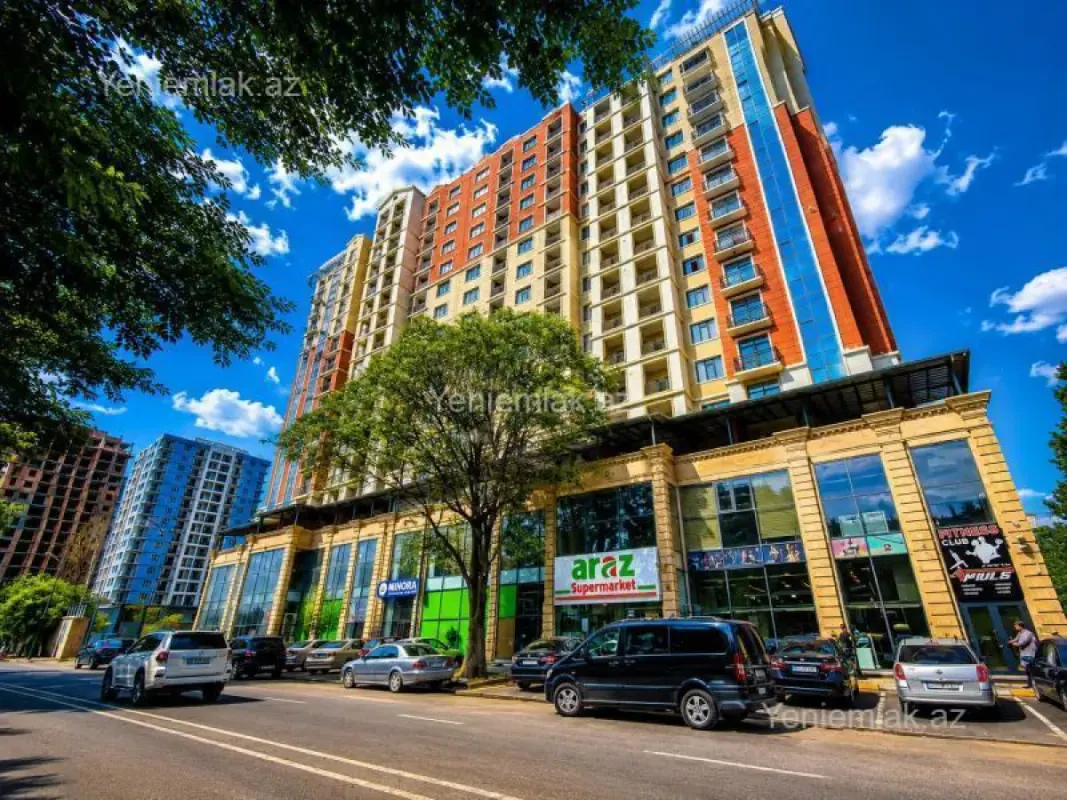 Satılır 4 otaqlı yeni tikili 216 m²