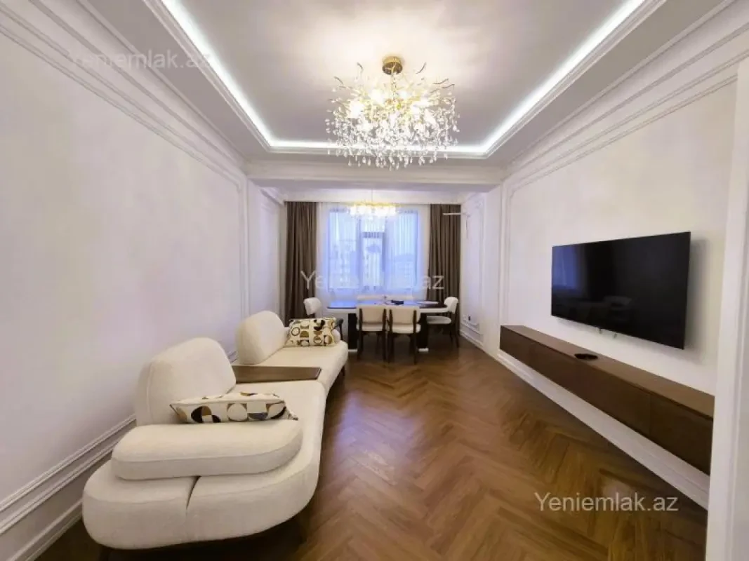 Satılır 3 otaqlı yeni tikili 118 m²