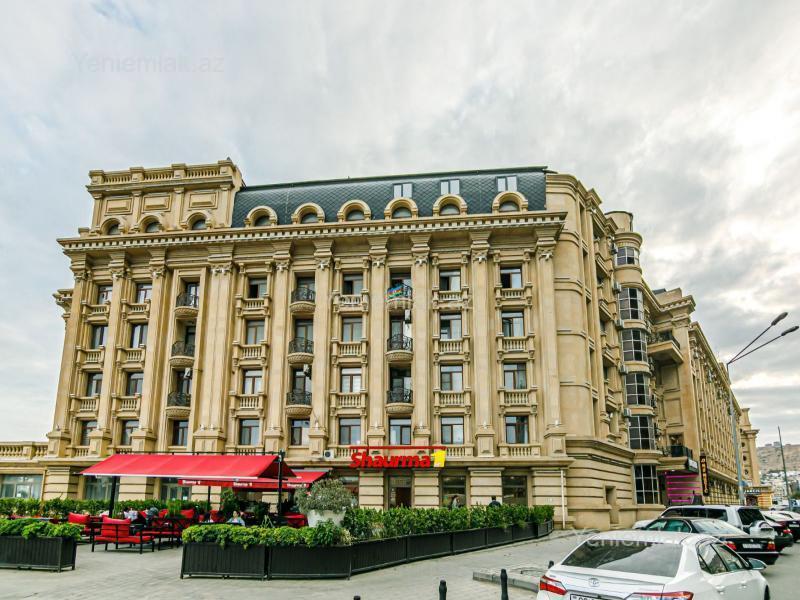Satılır 7 otaqlı yeni tikili 210 m²