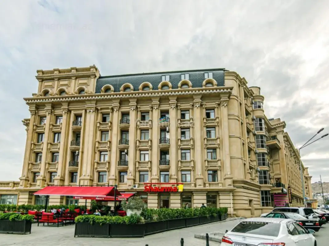 Satılır 7 otaqlı yeni tikili 210 m²
