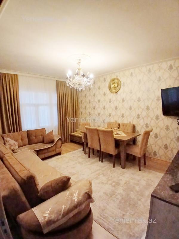 Satılır 3 otaqlı köhnə tikili 80 m²