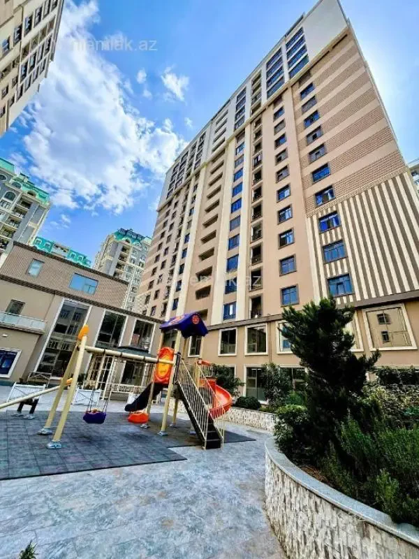 Satılır 3 otaqlı yeni tikili 100 m²