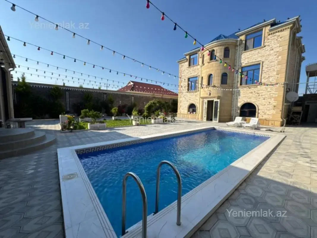 Satılır 6 otaqlı həyət evi 400 m²