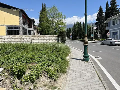 Satılır torpaq sahəsi — Oğuz