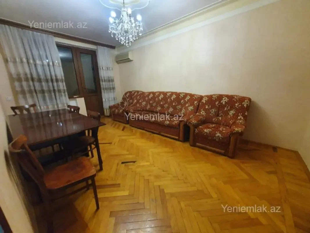 Satılır 2 otaqlı köhnə tikili 55 m²