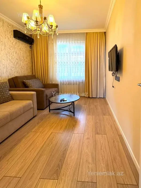 Satılır 3 otaqlı köhnə tikili 70 m²
