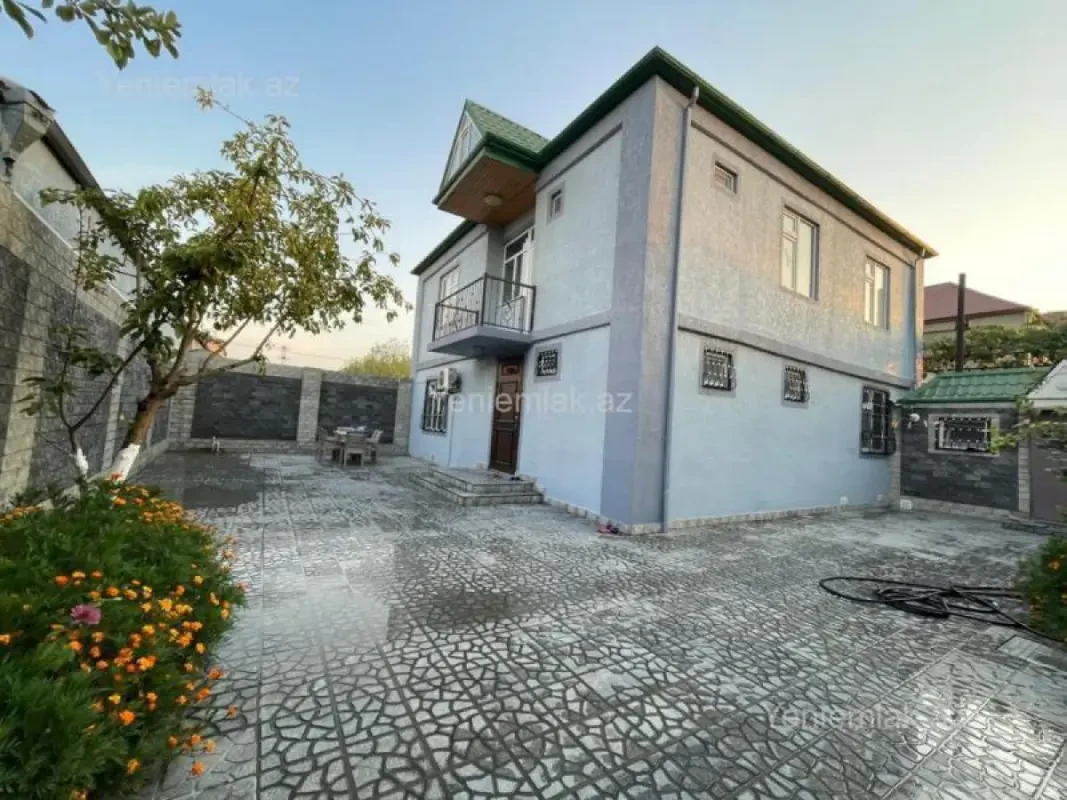 Satılır 6 otaqlı həyət evi 220 m²