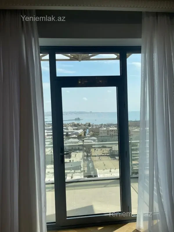 Satılır 2 otaqlı yeni tikili 105 m²