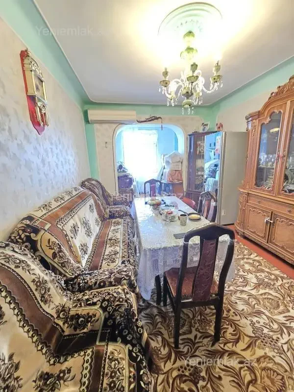 Satılır 3 otaqlı köhnə tikili 75 m²