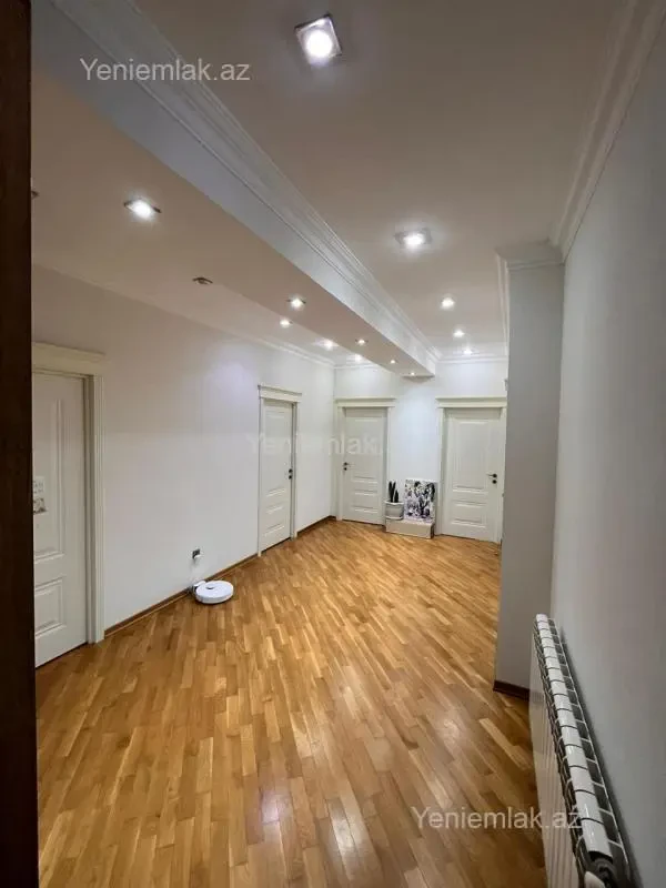 Satılır 3 otaqlı yeni tikili 120 m²