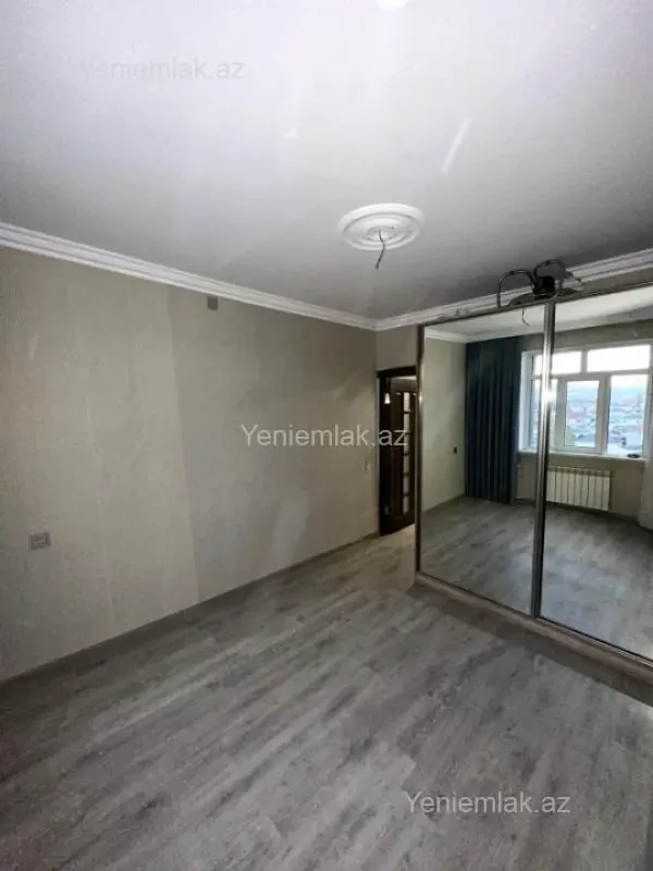 Satılır 2 otaqlı köhnə tikili 55 m²