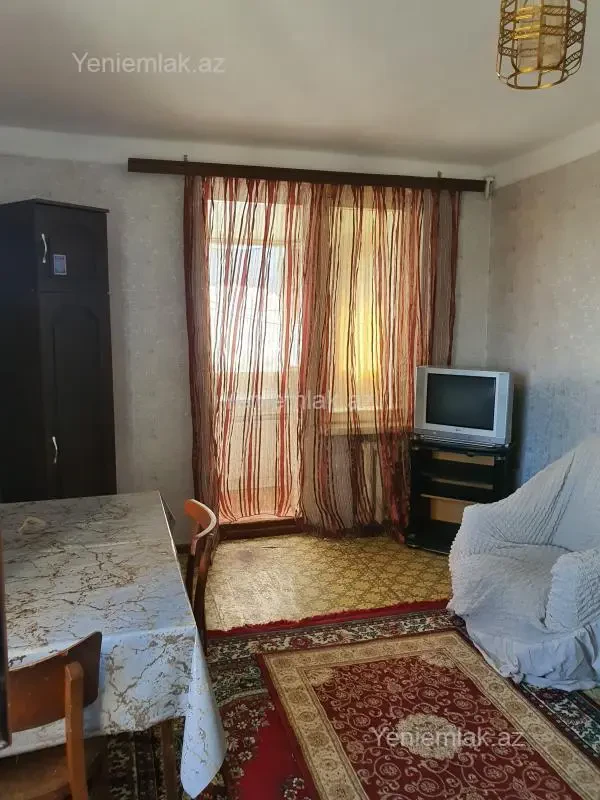 Satılır 2 otaqlı köhnə tikili 33 m²