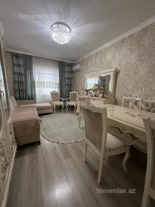 Satılır 2 otaqlı köhnə tikili 65 m²