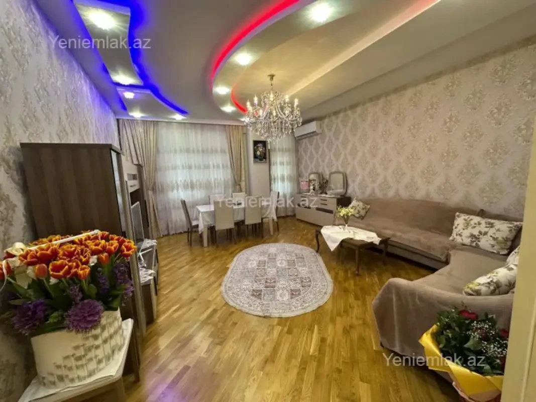 Satılır 4 otaqlı yeni tikili 200 m²