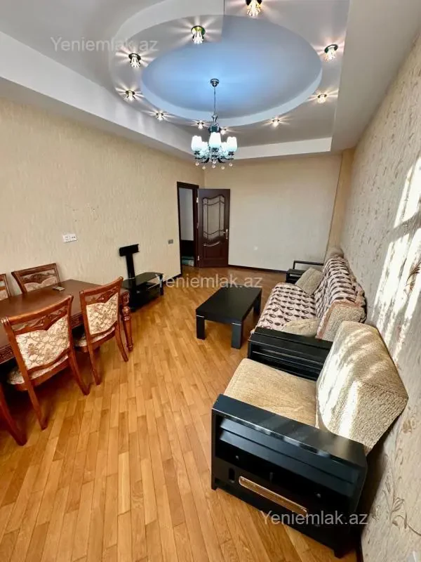 Satılır 5 otaqlı köhnə tikili 120 m²