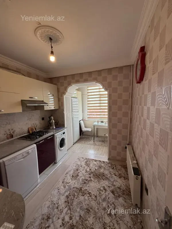 Satılır 3 otaqlı köhnə tikili 80 m²