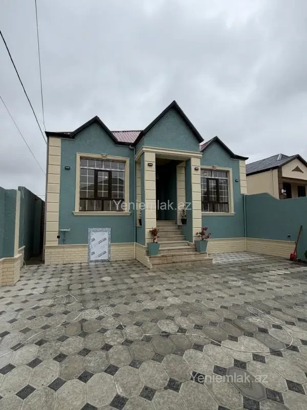 Satılır 4 otaqlı həyət evi 125 m²