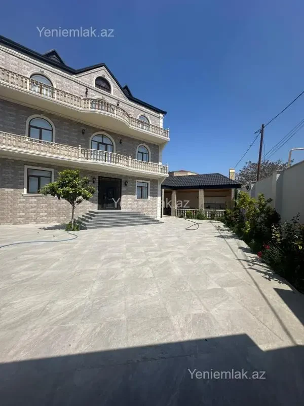 Satılır 6 otaqlı həyət evi 340 m²