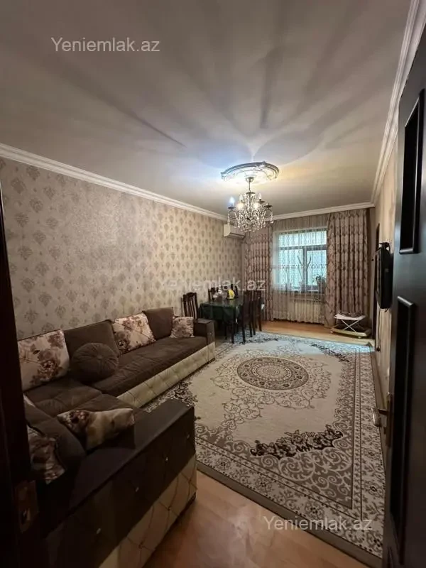 Satılır 4 otaqlı köhnə tikili 70 m²