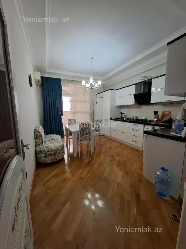 Satılır 3 otaqlı yeni tikili 129 m²
