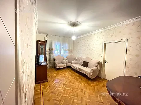 Satılır 5 otaqlı köhnə tikili 130 m² — Bakı, Binəqədi 5 otaq 130.00 m²