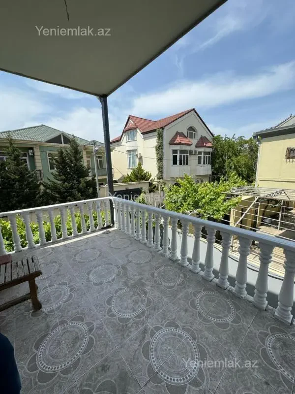 Satılır 6 otaqlı həyət evi 280 m²