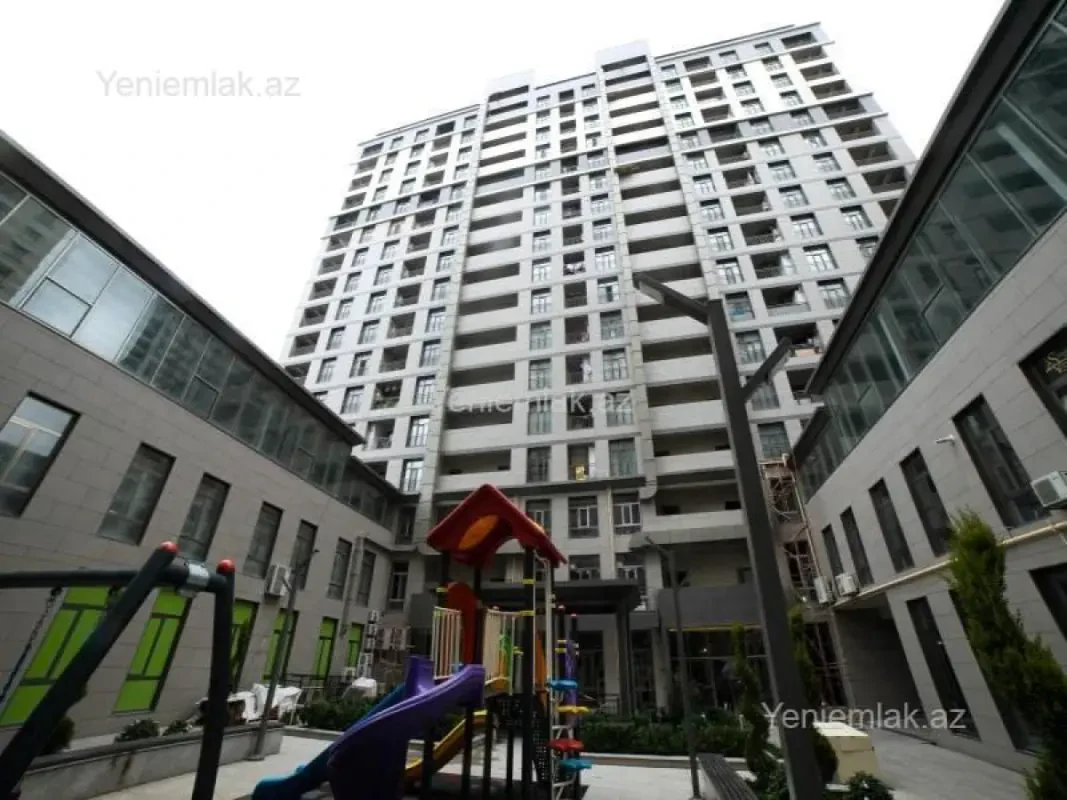 Satılır 3 otaqlı yeni tikili 145.5 m²