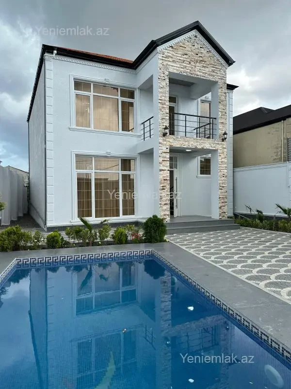 Satılır 5 otaqlı həyət evi 220 m²