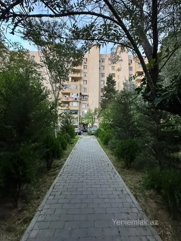Satılır 3 otaqlı köhnə tikili 80 m²