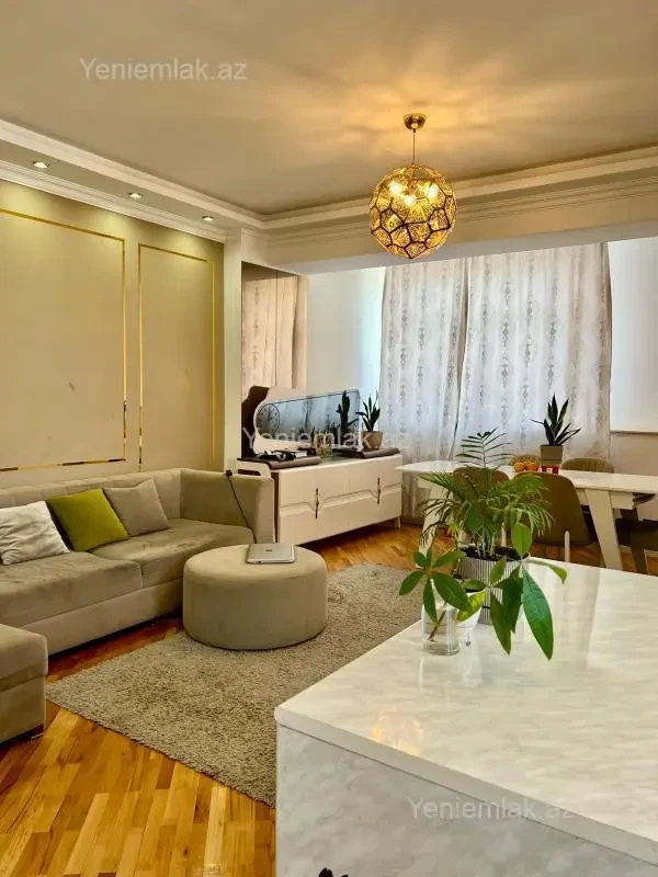 Satılır 3 otaqlı yeni tikili 100 m²