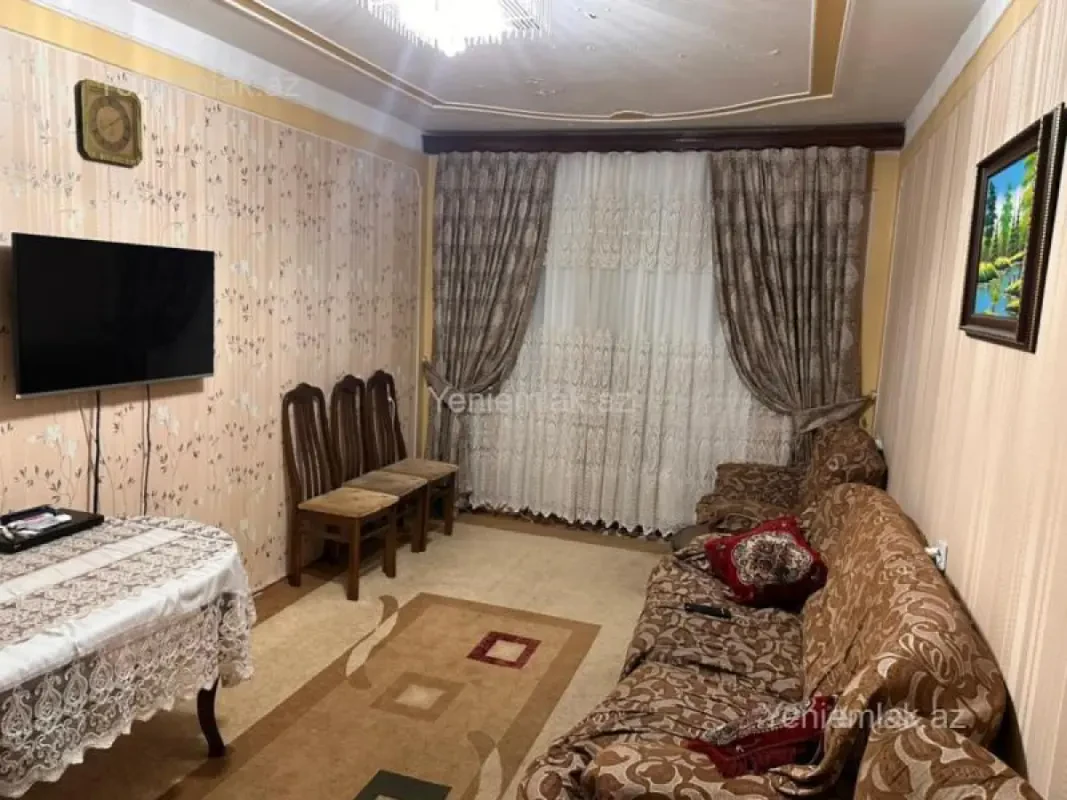 Satılır 3 otaqlı köhnə tikili 85 m²