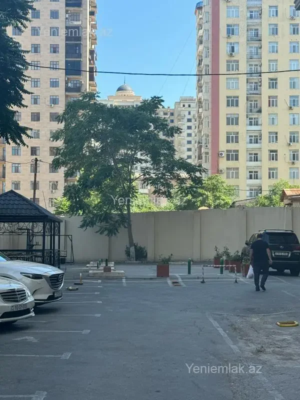 Satılır 3 otaqlı yeni tikili 158 m²