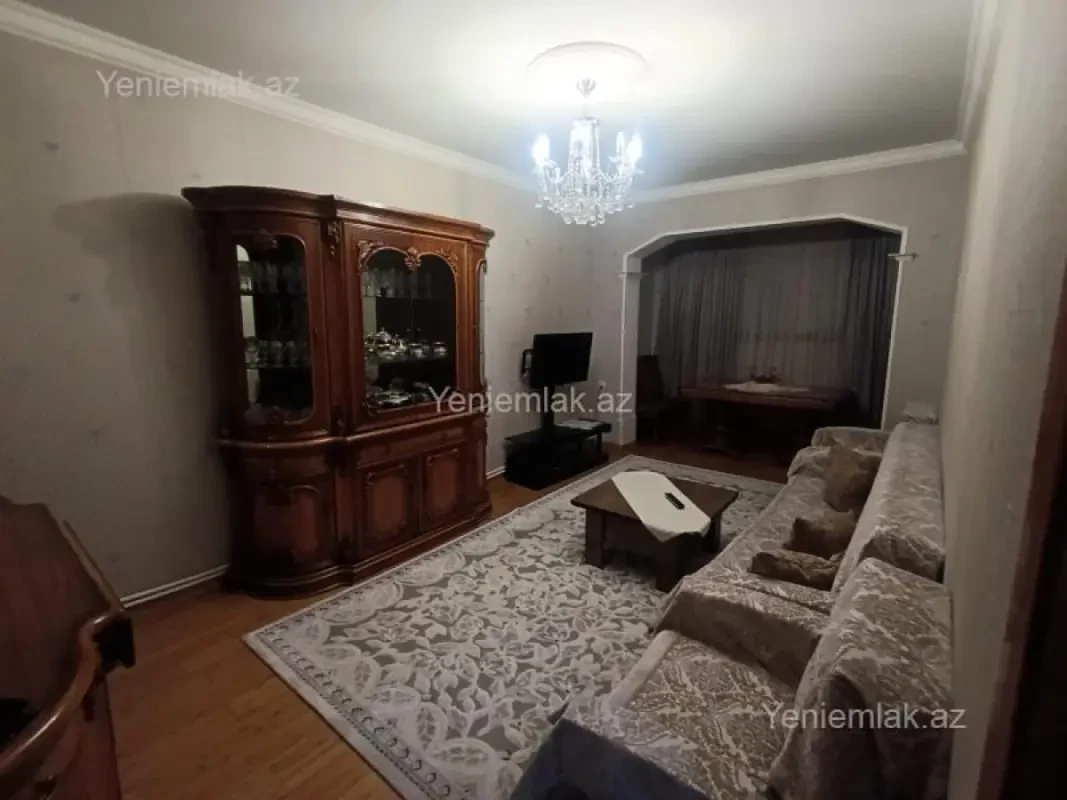Satılır 3 otaqlı köhnə tikili 80 m²