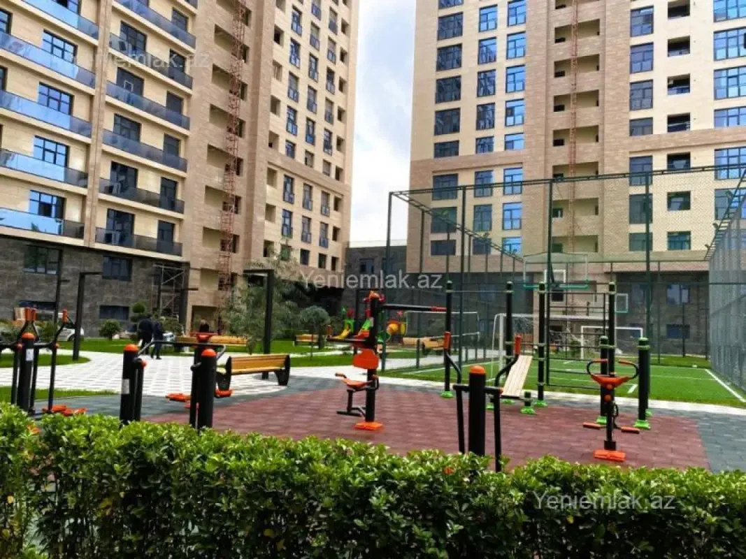 Satılır 3 otaqlı yeni tikili 130 m²