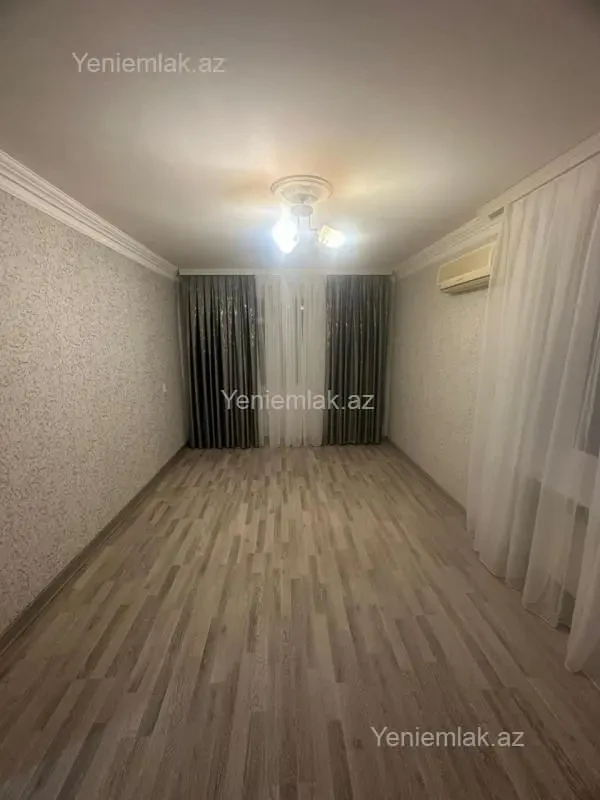 Satılır 1 otaqlı köhnə tikili 35 m²