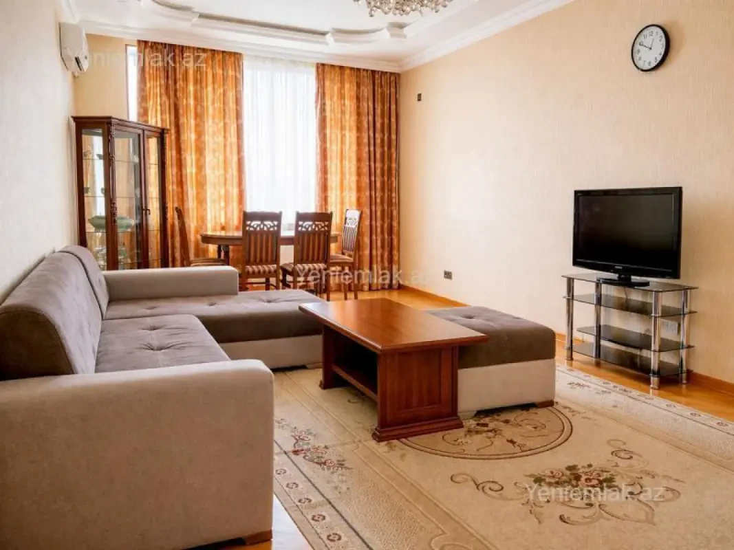 Satılır 3 otaqlı yeni tikili 150 m²
